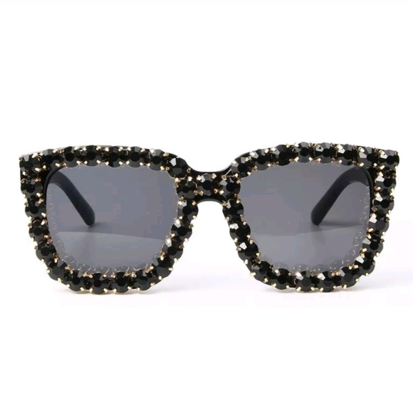 Stunning Black Stone Studded Frame Sunglasses! - Picture 4 of 5